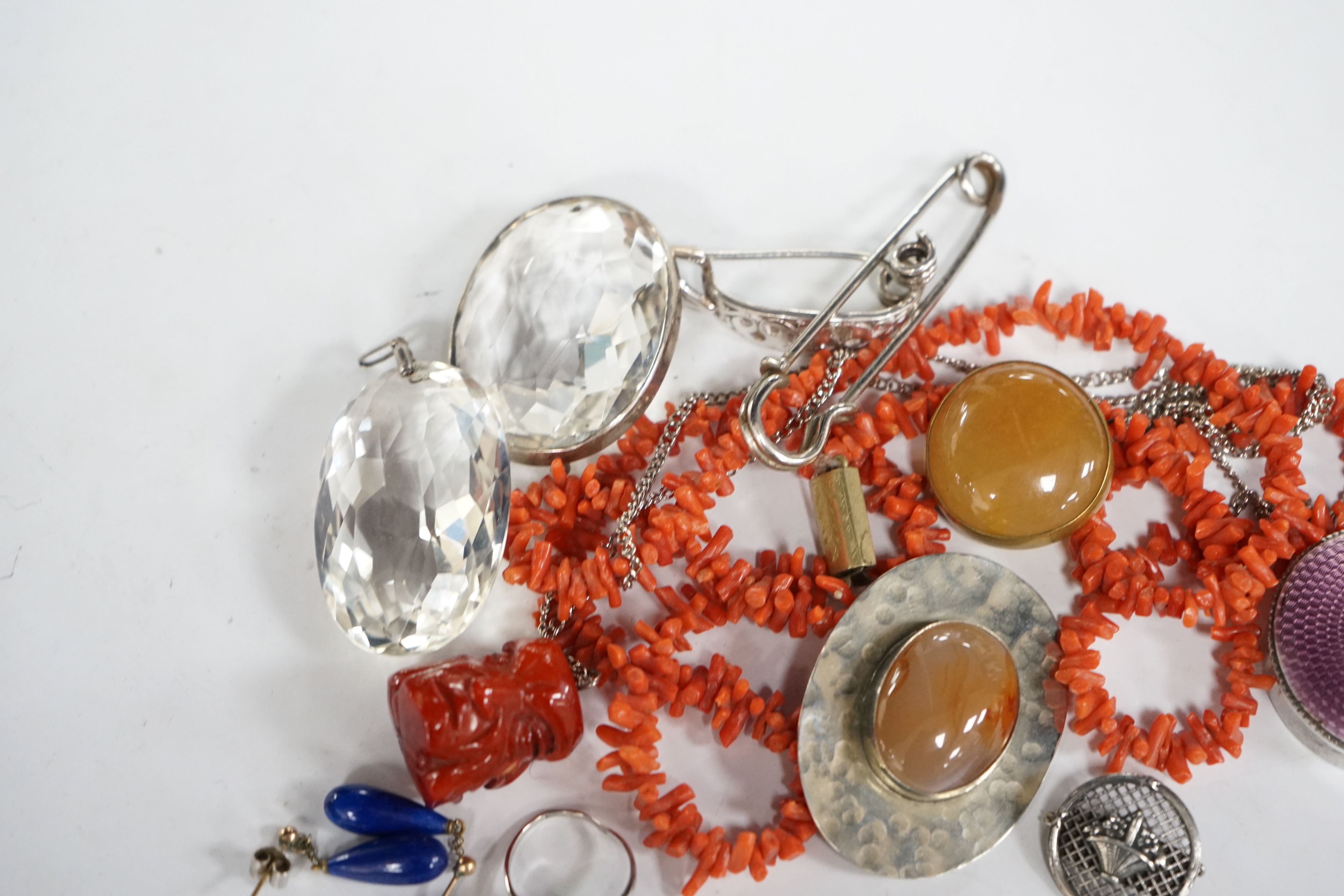 Sundry jewellery and other items including a coral branch necklace, silver brooch, silver and enamelled pill box, 9ct and cabochon emerald ring, pair of lapis lazuli earrings etc.